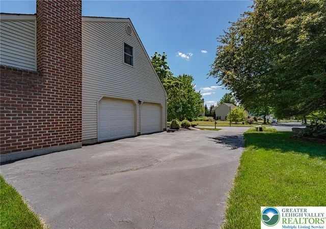 Photo 3 of Sale Pending at 4855 Meadowview Dr, Macungie, PA 18062 | MLS# 778873 | Listing updated on 2026-07-17