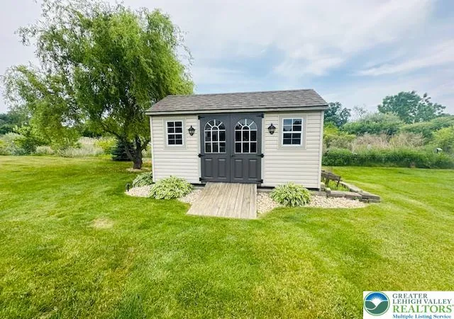 Homes for sale in Upper Macungie Twp, PA | 305 Indigo Wy, Upper Macungie Twp, PA 18104 | MLS# 778613