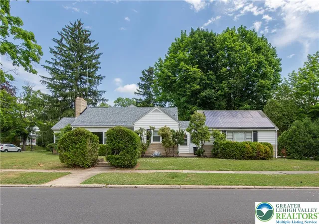 1st image of 855 N Main St, Allentown, PA 18104 | MLS# 779540