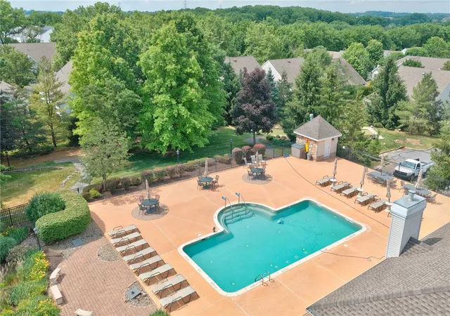 40th image of 162 Glenmoor Cir N, Easton, PA 18045 | MLS# 779490
