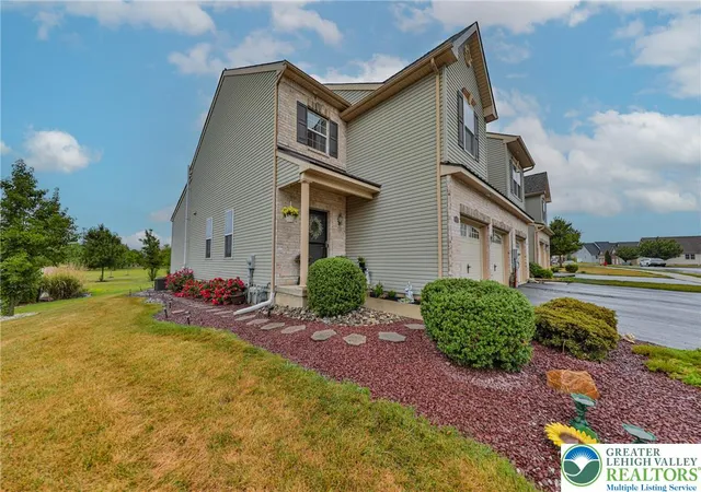 Homes for sale in Lower Nazareth Twp, PA | 4442 Elmwood Dr, Lower Nazareth Twp, PA 18064 | MLS# 779546