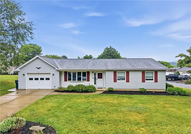 Homes for sale in Palmer Twp, PA | 3390 Florian St, Palmer Twp, PA 18045 | MLS# 779305