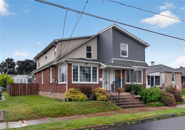 Homes for sale in Hellertown, PA | 1056 Detweiler Ave, Hellertown, PA 18055 | MLS# 779535