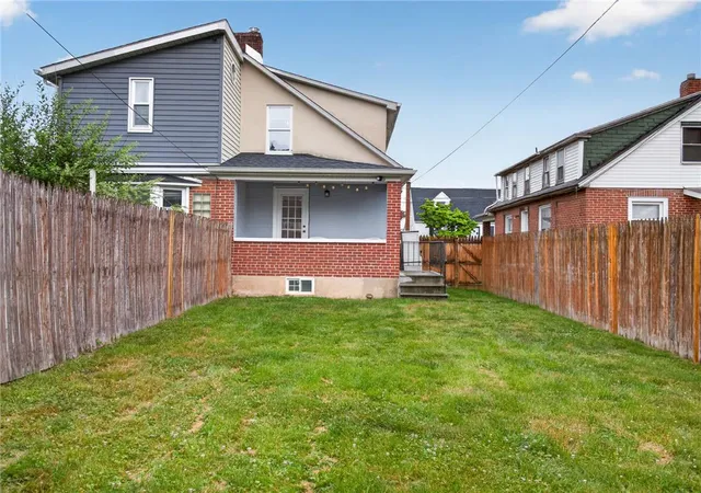 Homes for sale in Hellertown, PA | 1056 Detweiler Ave, Hellertown, PA 18055 | MLS# 779535