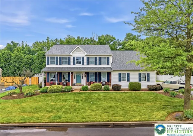 Homes for sale in Upper Nazareth Twp, PA | 2011 Fieldview Dr, Upper Nazareth Twp, PA 18064 | MLS# 779580