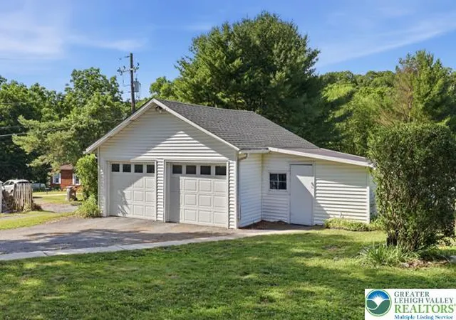Homes for sale in Lower Saucon Twp, PA | 2021 Leithsville Rd, Lower Saucon Twp, PA 18055 | MLS# 779467