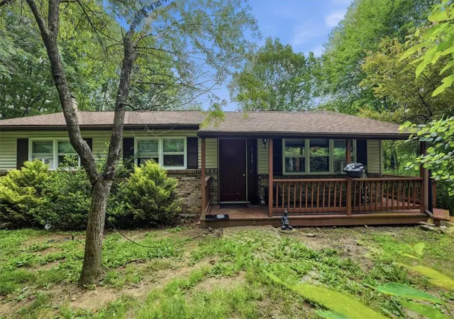 Homes for sale in Jim Thorpe Boro, PA | 520 Highland Hill Rd, Jim Thorpe Boro, PA 18235 | MLS# 779653