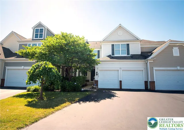 Homes for sale in Upper Macungie Twp, PA | 8608 Mayfair Ct, Upper Macungie Twp, PA 18031 | MLS# 779658