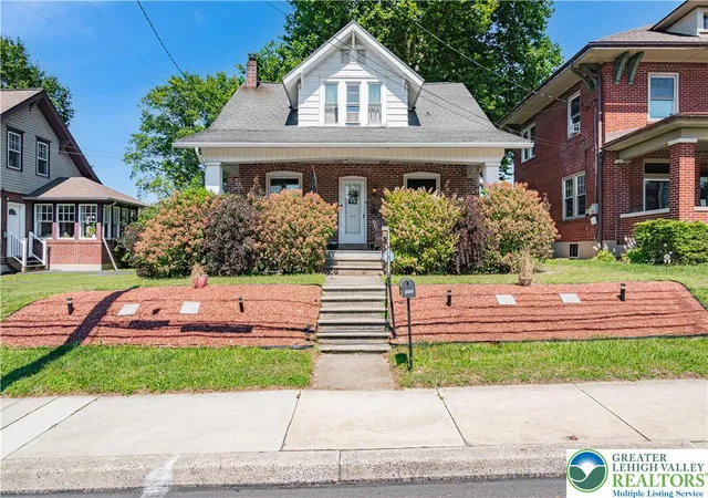 3rd image of 213 E Main St, Macungie, PA 18062 | MLS# 779625