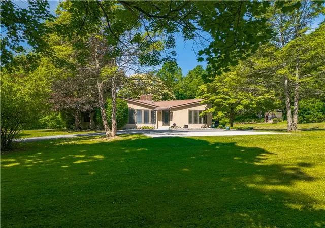 Homes for sale in Upper Saucon Twp, PA | 5735 Blue Church Rd, Upper Saucon Twp, PA 18036 | MLS# 779671