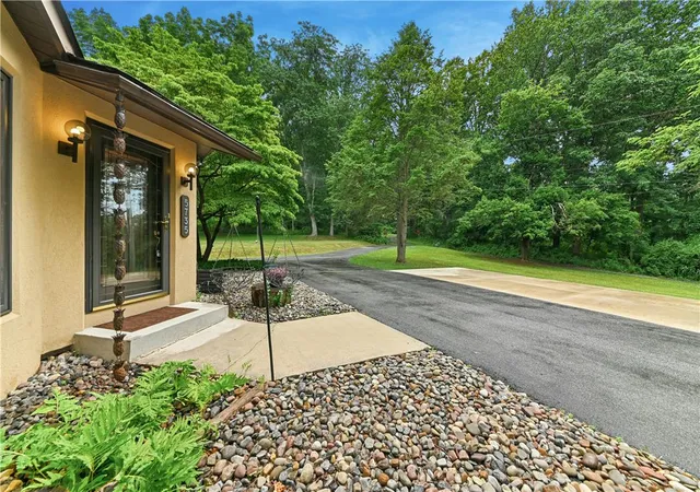 Homes for sale in Upper Saucon Twp, PA | 5735 Blue Church Rd, Upper Saucon Twp, PA 18036 | MLS# 779671