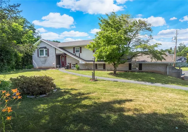 Homes for sale in South Whitehall Twp, PA | 2057 Grove St, South Whitehall Twp, PA 18104 | MLS# 779578