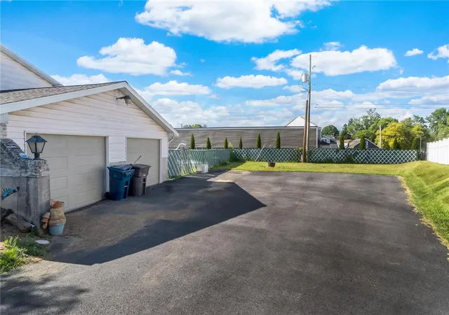 Homes for sale in South Whitehall Twp, PA | 2057 Grove St, South Whitehall Twp, PA 18104 | MLS# 779578