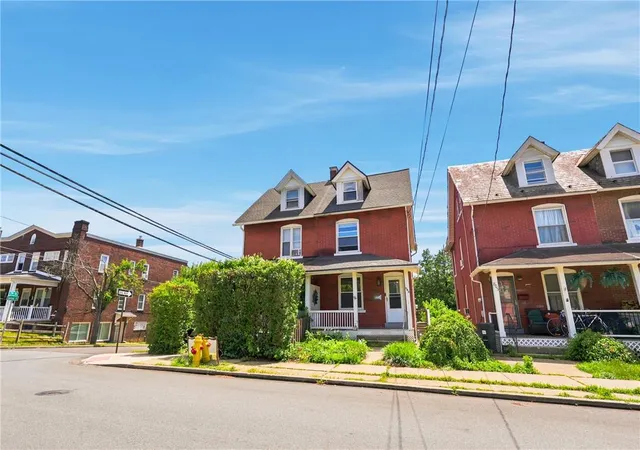 Homes for sale in Bethlehem City, PA | 803 Spring St, Bethlehem City, PA 18018 | MLS# 779619