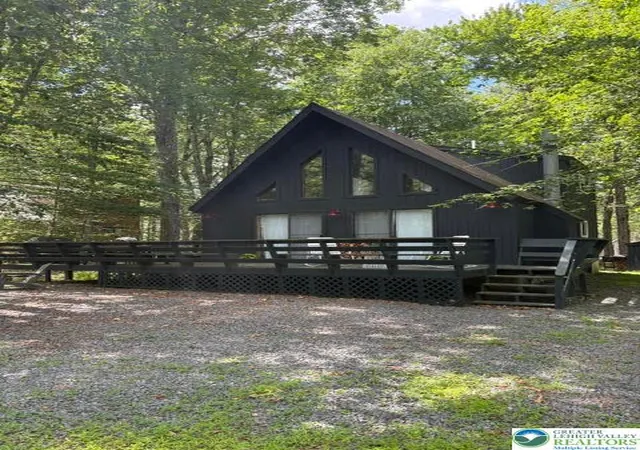 Homes for sale in Coolbaugh Twp, PA | 123 Oneida Dr, Coolbaugh Twp, PA 18347 | MLS# 779716