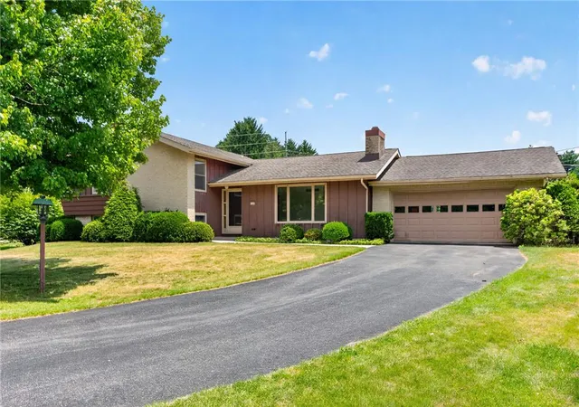Homes for sale in Bethlehem Twp, PA | 3548 Ironstone Ct, Bethlehem Twp, PA 18020 | MLS# 779718