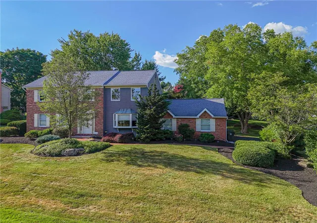 Homes for sale in Upper Macungie Twp, PA | 1717 Laurel Ln, Upper Macungie Twp, PA 18069 | MLS# 779657