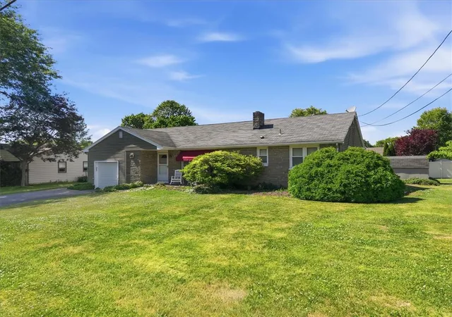 2nd image of 3779 Sycamore Dr, Easton, PA 18045 | MLS# 779654