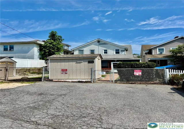 Homes for sale in Easton, PA | 1316 Butler St, Easton, PA 18042 | MLS# 779662