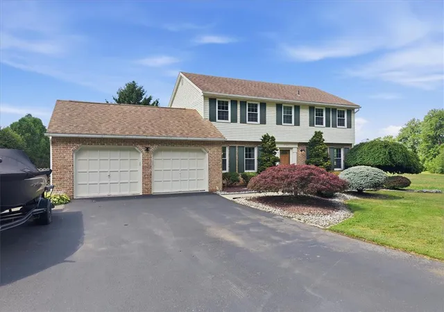Homes for sale in Bethlehem Twp, PA | 3547 Hecktown Rd, Bethlehem Twp, PA 18020 | MLS# 779530