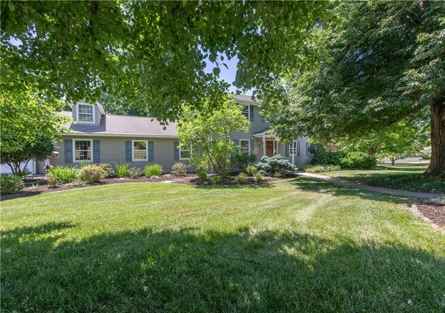 Homes for sale in Bethlehem, PA | 3325 Green Meadow Dr, Bethlehem, PA 18017 | MLS# 779389