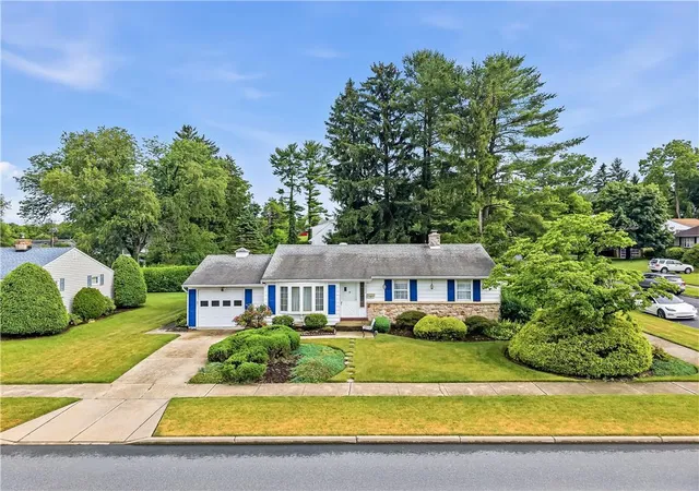 Homes for sale in South Whitehall Twp, PA | 2644 W Pennsylvania St, South Whitehall Twp, PA 18104 | MLS# 779343