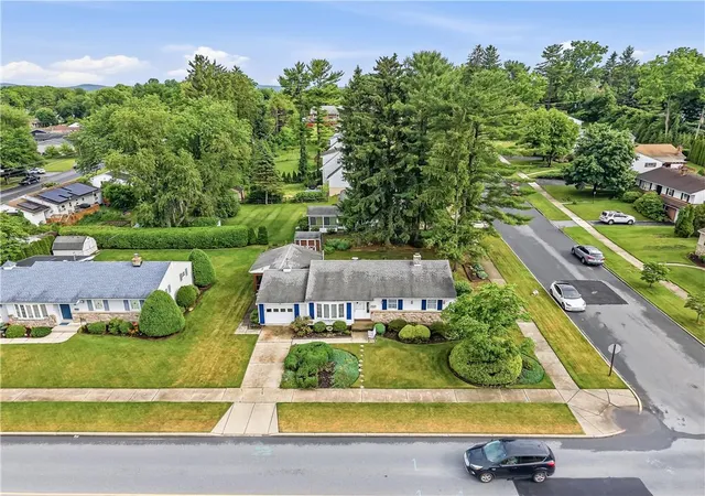 Homes for sale in South Whitehall Twp, PA | 2644 W Pennsylvania St, South Whitehall Twp, PA 18104 | MLS# 779343