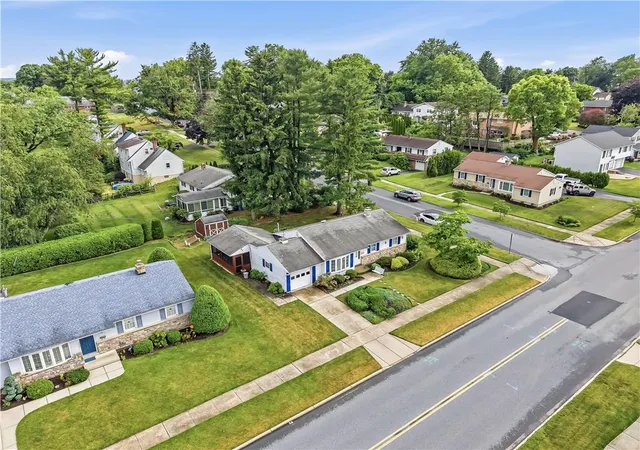 Homes for sale in South Whitehall Twp, PA | 2644 W Pennsylvania St, South Whitehall Twp, PA 18104 | MLS# 779343