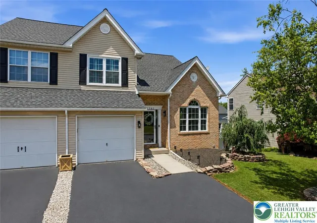 Homes for sale in North Whitehall Twp, PA | 2341 Juniper Dr, North Whitehall Twp, PA 18037 | MLS# 779523