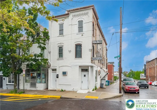 3rd image of 701 N Jordan St, Allentown, PA 18102 | MLS# 779785
