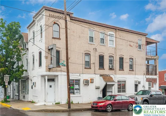 4th image of 701 N Jordan St, Allentown, PA 18102 | MLS# 779785