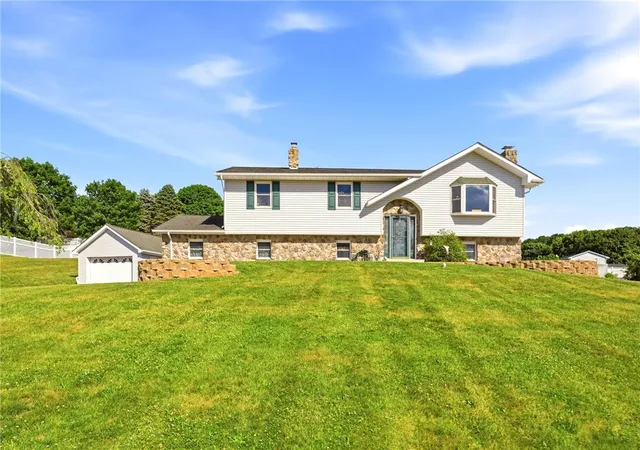 Homes for sale in Lehigh Twp, PA | 3823 Dogwood Rd, Lehigh Twp, PA 18038 | MLS# 779730
