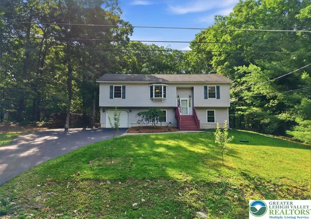 Homes for sale in Delaware Twp, PA | 128 Chestnut St, Delaware Twp, PA 18328 | MLS# 779614