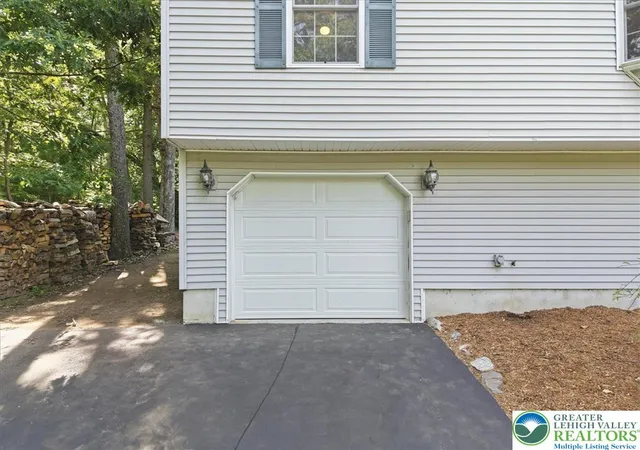 Homes for sale in Delaware Twp, PA | 128 Chestnut St, Delaware Twp, PA 18328 | MLS# 779614