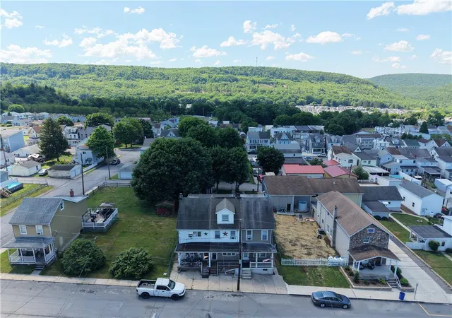 44th image of 436 E Elm St, Tamaqua, PA 18252 | MLS# 779635