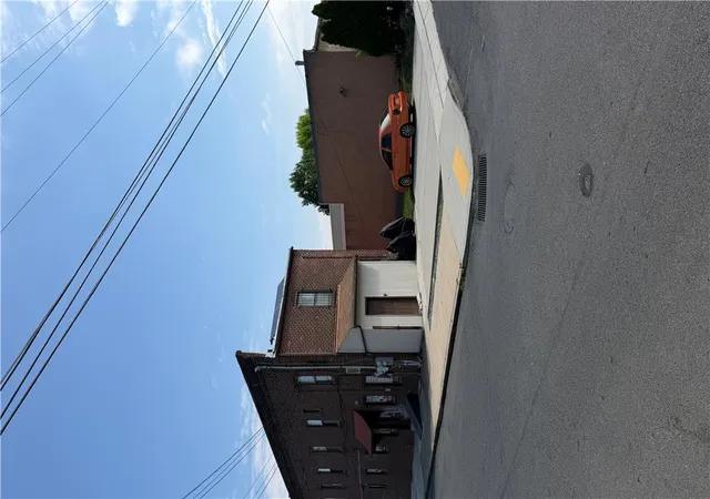 Listing Photo 2 - Condo for sale in building located at 1102 Hanover Ave, Allentown, PA 18109 - Unit #