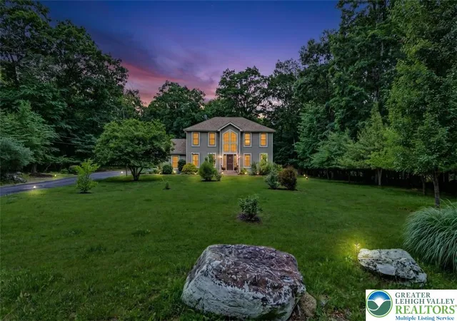 Homes for sale in Middle Smithfield Twp, PA | 2117 White Dove Dr, Middle Smithfield Twp, PA 18302 | MLS# 779584