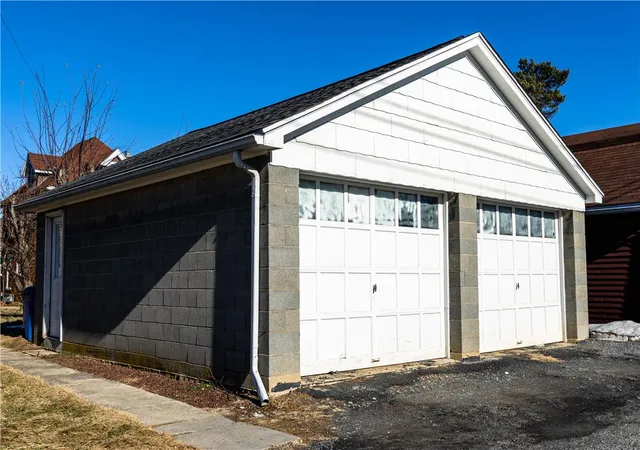 Homes for sale in Coplay Boro, PA | 6 S 4th St, Coplay Boro, PA 18037 | MLS# 779798