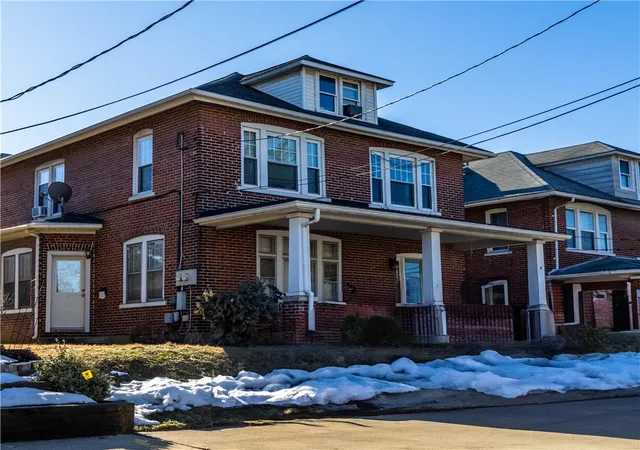 Homes for sale in Coplay Boro, PA | 6 S 4th St, Coplay Boro, PA 18037 | MLS# 779798