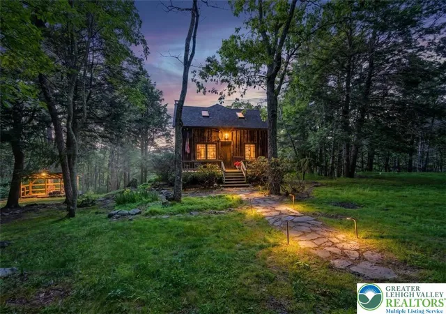 4th image of 1596 Penn Forest Ln, Jackson Twp, PA 18360 | MLS# 779141