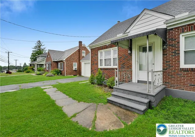 Homes for sale in North Whitehall Twp, PA | 5140 Route 873, North Whitehall Twp, PA 18078 | MLS# 779699