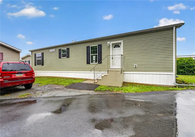 Homes for sale in Upper Macungie Twp, PA | 7458 Continental Cir, Upper Macungie Twp, PA 18087 | MLS# 779818