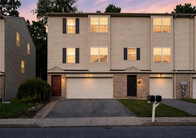 Homes for sale in Walnutport, PA | 611 Lehigh Gap St, Walnutport, PA 18088 | MLS# 779811