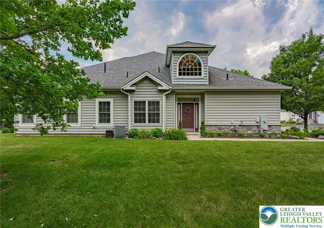 Homes for sale in Hanover Twp, PA | 5311 Glory Wy, Hanover Twp, PA 18017 | MLS# 779669