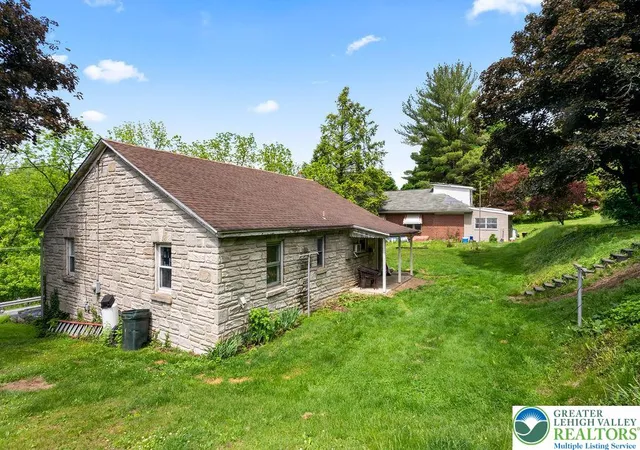 Homes for sale in Richmond Twp, PA | 1644 Moselem Springs, Richmond Twp, PA 19526 | MLS# 779872