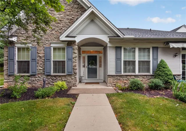 Homes for sale in Hellertown, PA | 1820 Felicity Ln, Hellertown, PA 18055 | MLS# 779656