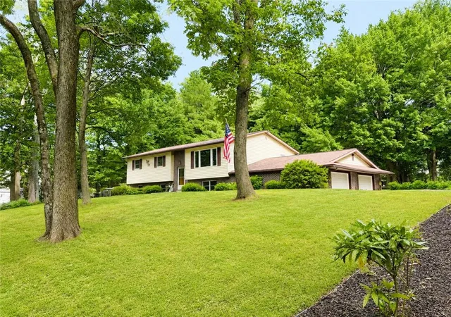 Homes for sale in East Penn Twp, PA | 525 Pinewood Rd, East Penn Twp, PA 18235 | MLS# 779770