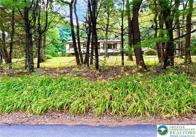 Homes for sale in East Penn Twp, PA | 525 Pinewood Rd, East Penn Twp, PA 18235 | MLS# 779770