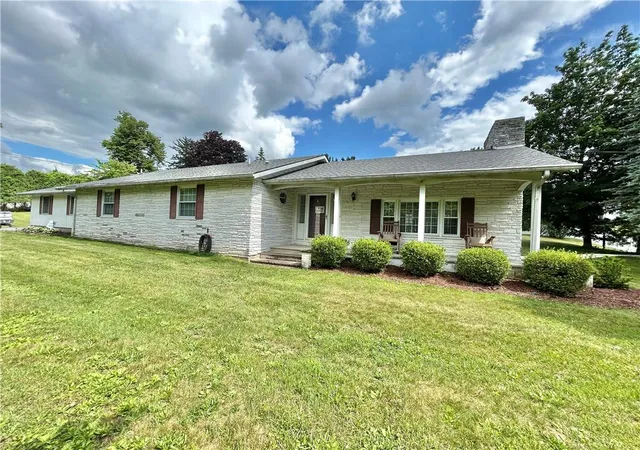 Homes for sale in Washington Twp, PA | 510 Miller, Washington Twp, PA 18013 | MLS# 779852