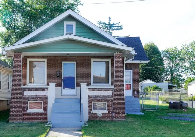 Photo 1 of Single family home for sale at 870 Chestnut St, Coplay, PA 18037 | MLS# 779885 | Listing updated on 2026-09-01